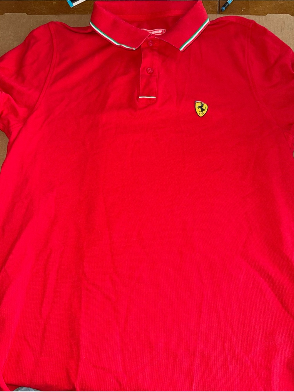Scuderia Ferrari red shirt men’s medium B1